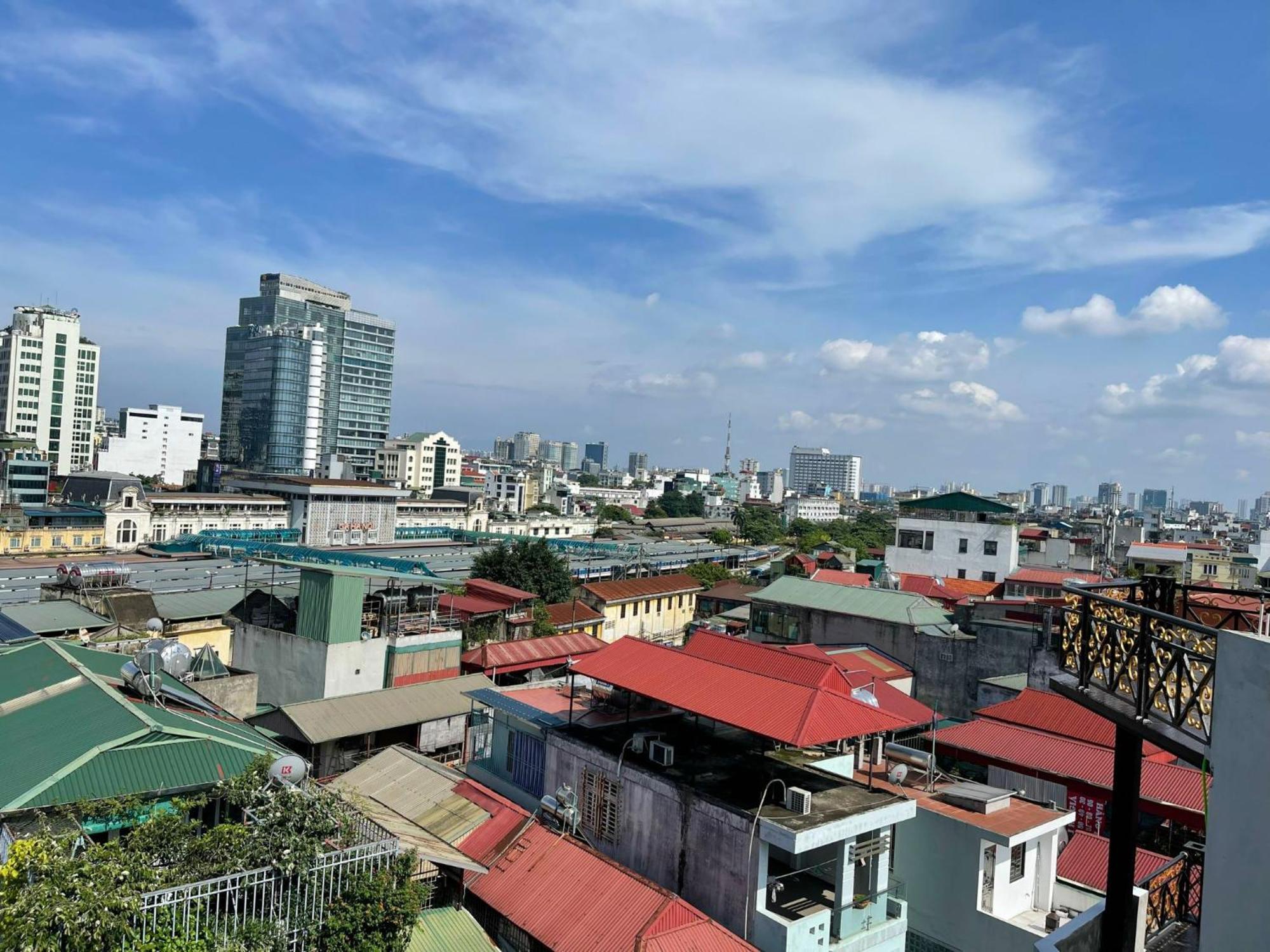 Light House & Rooftop Hanoi Exterior photo